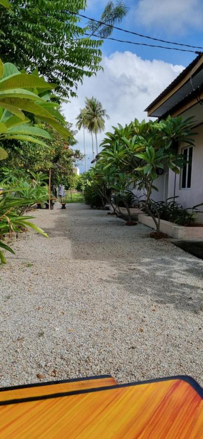 Seven Stones Langkawi Bed & Breakfast Пантай Ченанг Екстериор снимка