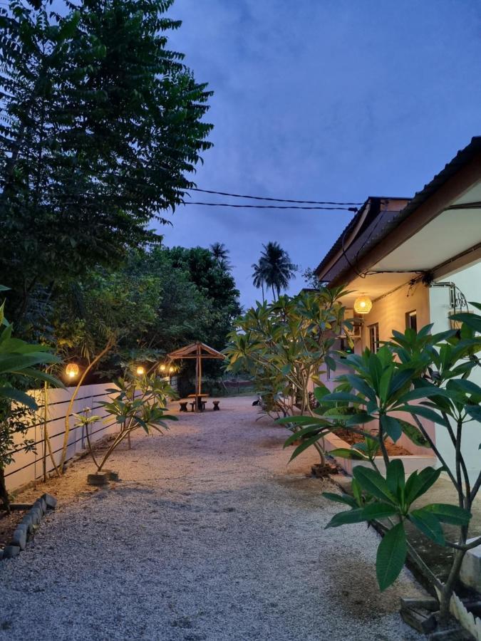 Seven Stones Langkawi Bed & Breakfast Пантай Ченанг Екстериор снимка