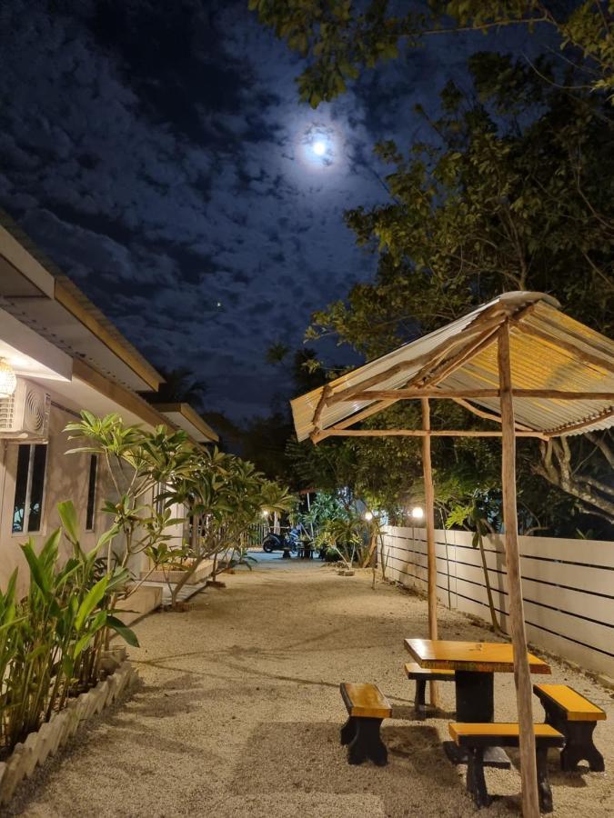 Seven Stones Langkawi Bed & Breakfast Пантай Ченанг Екстериор снимка